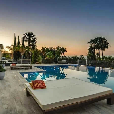 Deluxe - Private Pool